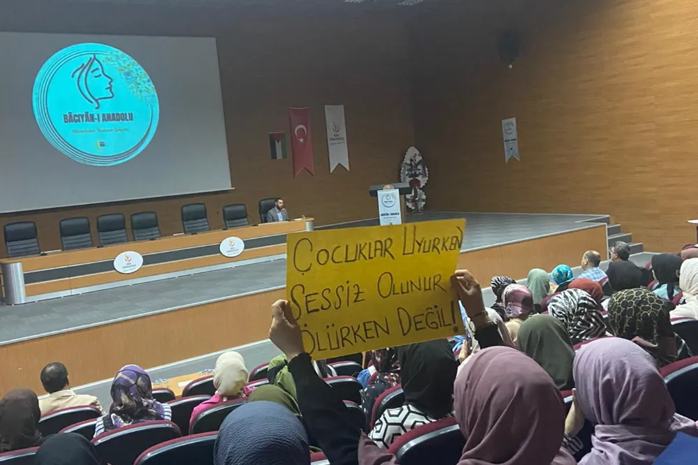 SÜ İlahiyat Fakültesi öğrenci kulübü tarafından 