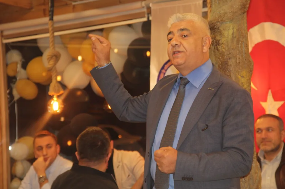 Yeni bir yüzyıla doğru adım atarken “Eğitim-İş Sendikası”