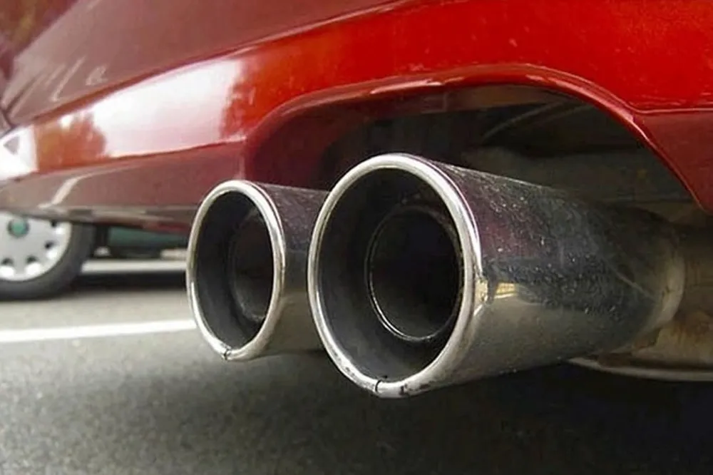 Gürültülü egzoz kullanan sürücülere para cezası verildi