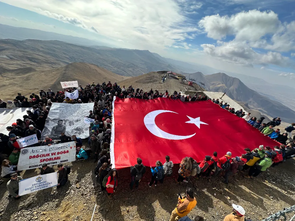 Cumhuriyet Kutlamalarında Zirve Yürüyüşü Etkinlikleri