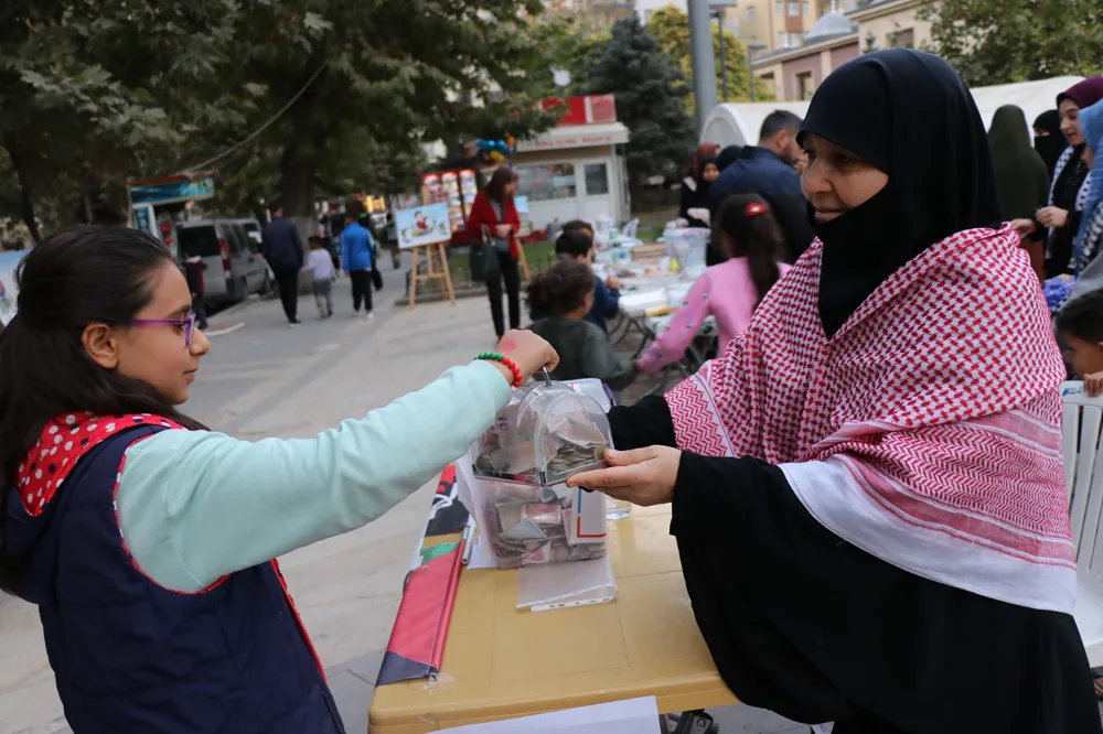 Küçük Ebrar’dan örnek davranış