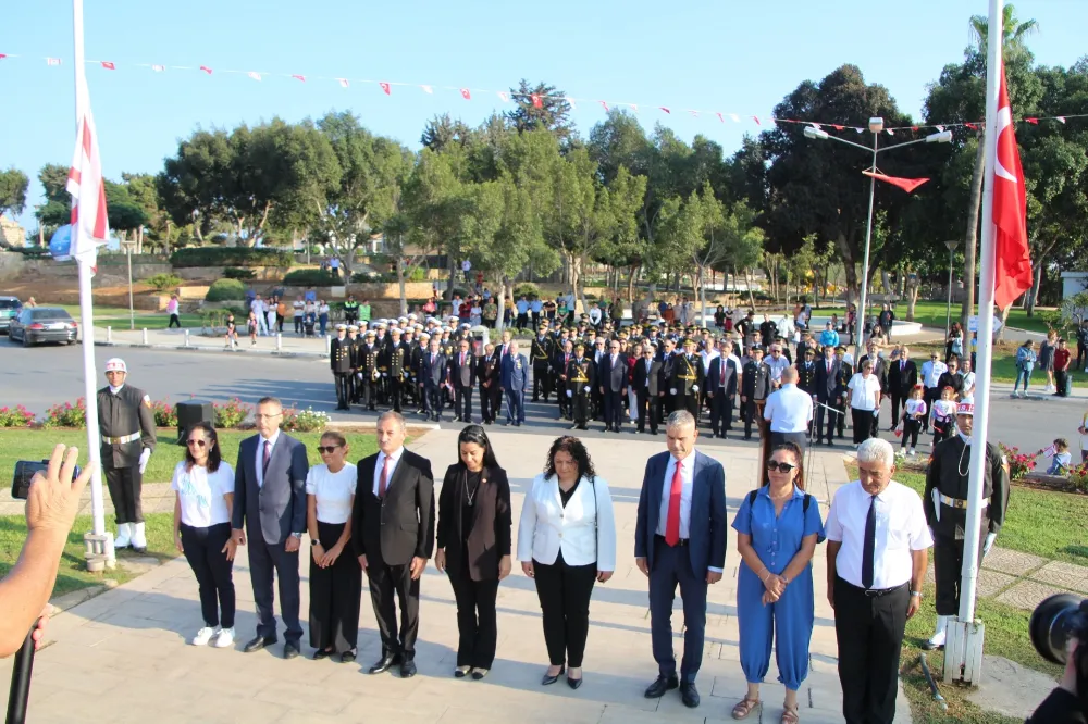 KKTC’NİN 40 KURULUŞ YILDÖNÜMÜ GAZİMAĞUSA’DA TÖRENLERLE KUTLANDI