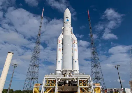 Ariane 5 roketi son kez uzaya fırlatıldı