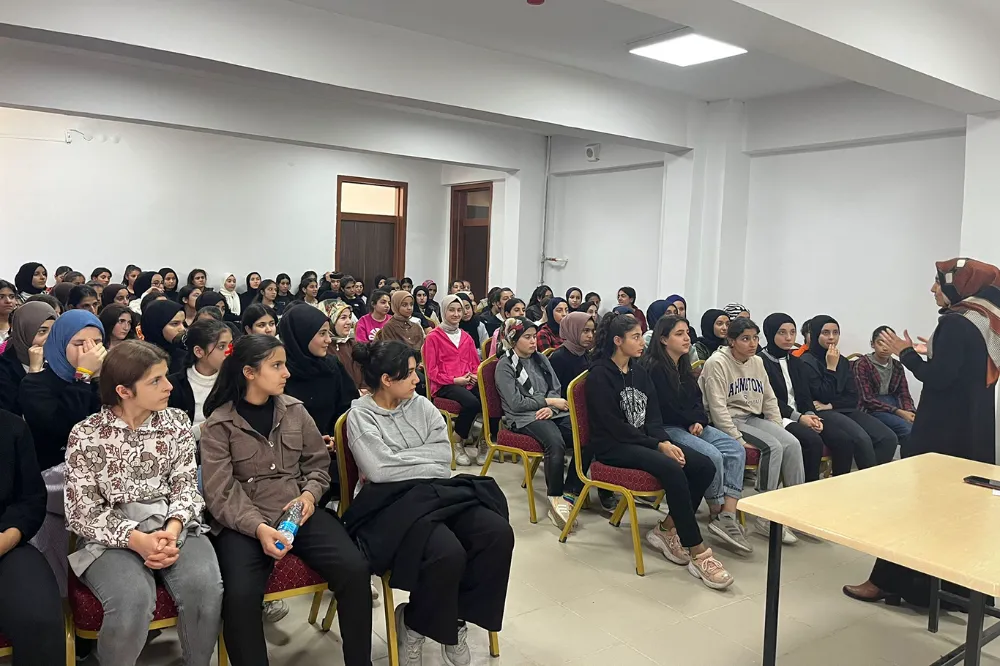 Okullarda genç nesillere manevi değerler aktarılıyor