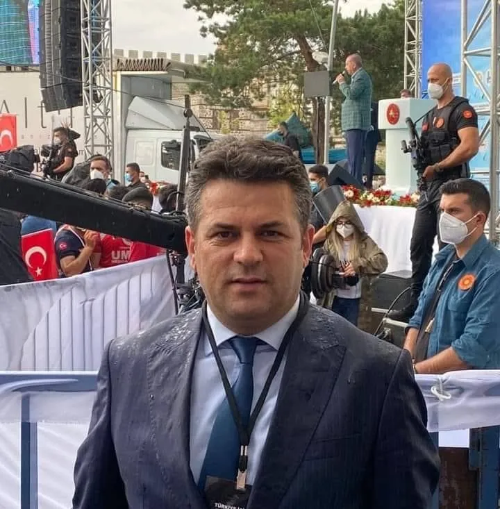 Kimin yolcu olduğu önemli değil biz burada hancıyız