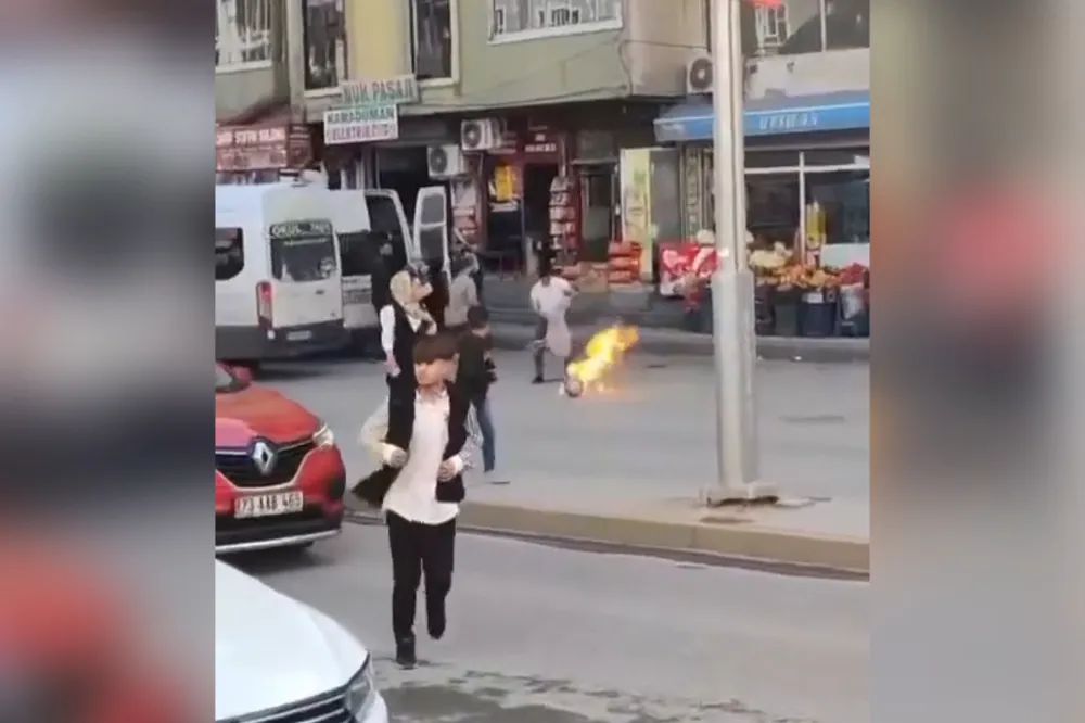 Evde alev alan piknik tüpü paniğe neden oldu