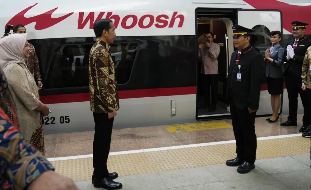 Endonezya medyası, Çin’in tek eline geçti