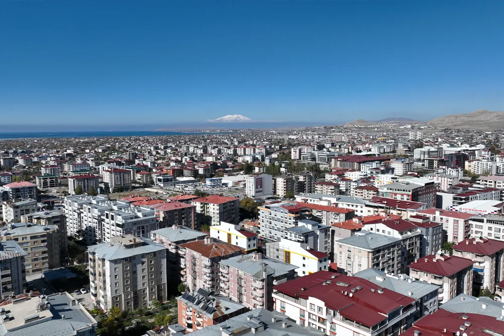 Özdek: Konut ve kira fiyatlarının düşmesi taraftarıyız