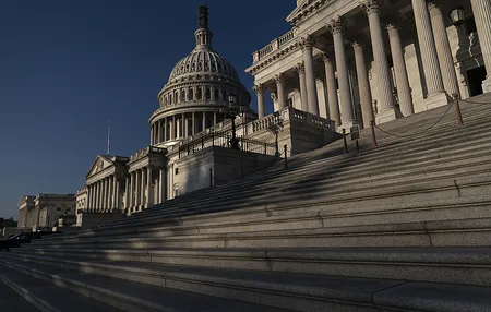 ABD Senatosu 2024 yılı için 886 milyar dolarlık savunma bütçesi taslağını onayladı