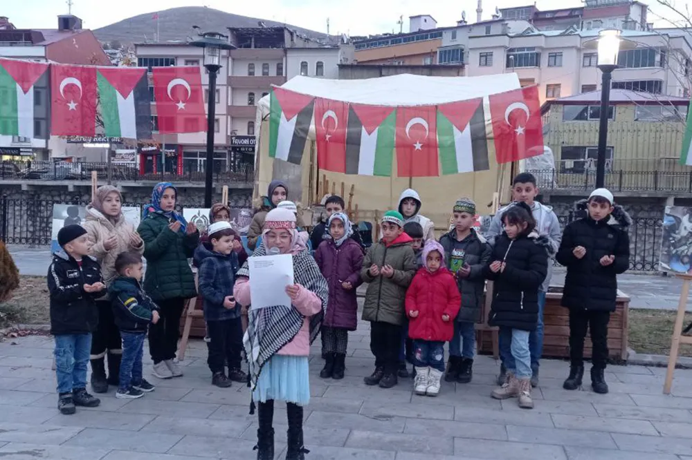 Bayburtlu çocuklardan Gazze