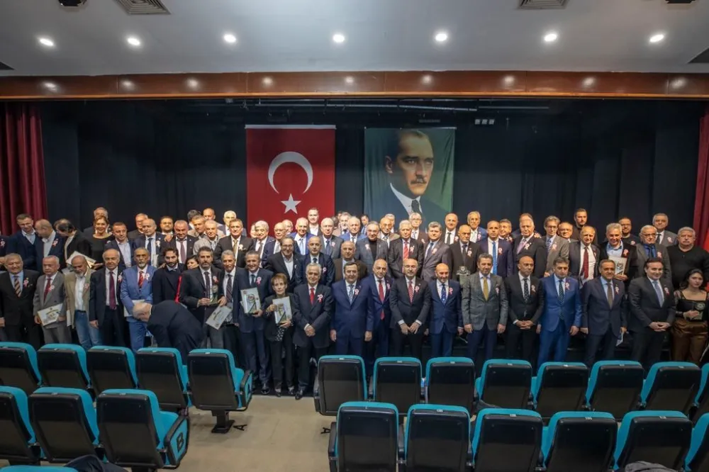İnsanlar Yaşarken de Anılmalı Ödül Töreni