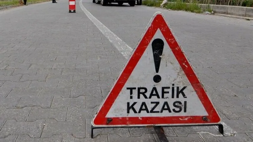 Ambulans kamyona çarptı! Ölü ve yaralılar var...