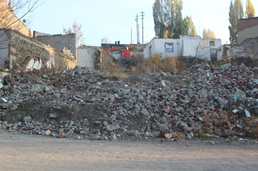 O illerin tek bir gündemi ve gerçeği olmalı o da “Deprem” 