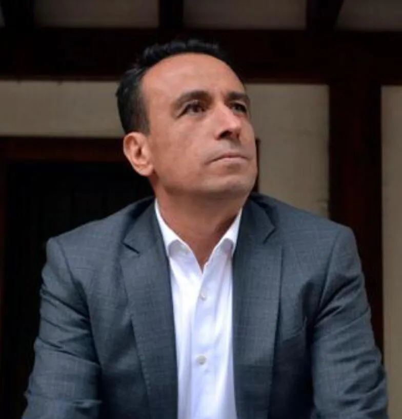 MİLLET ADAM ARIYOR.