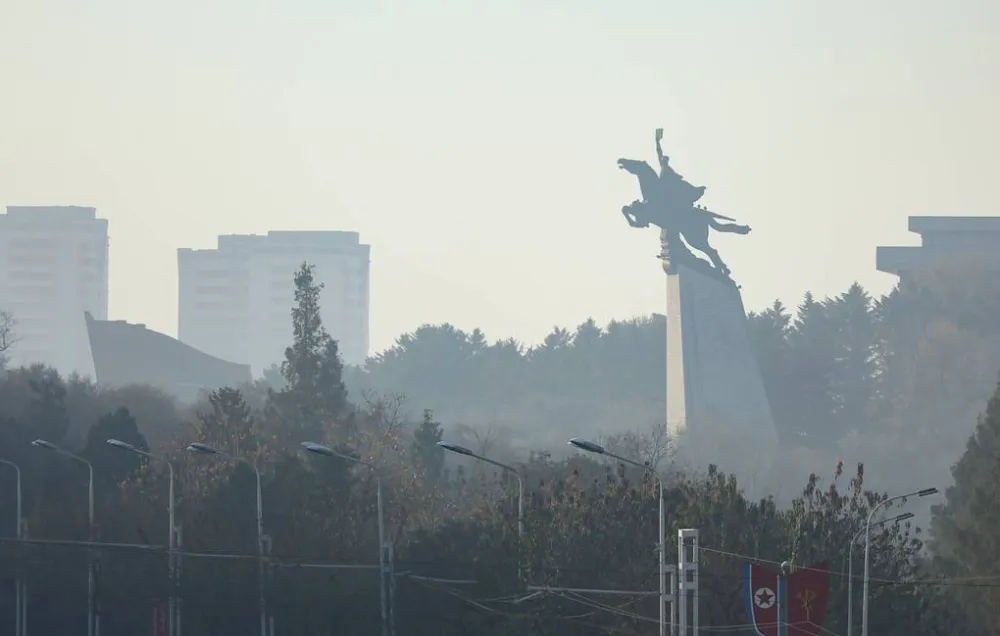 Kuzey Kore katı yakıtlı hipersonik füzeyi test etti