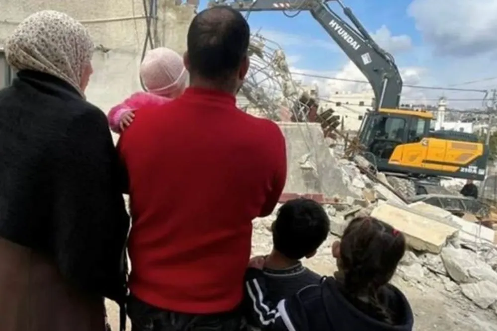 Siyonist rejim, 200 Filistinliye 