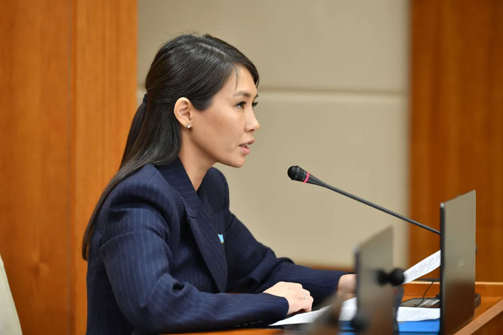 Mazhilis milletvekili Dinara Şukizhanova