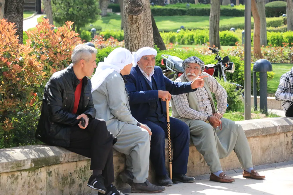 Hayat pahalılığının yaşandığı dönemde emekliler geçim sıkıntısı çekiyor