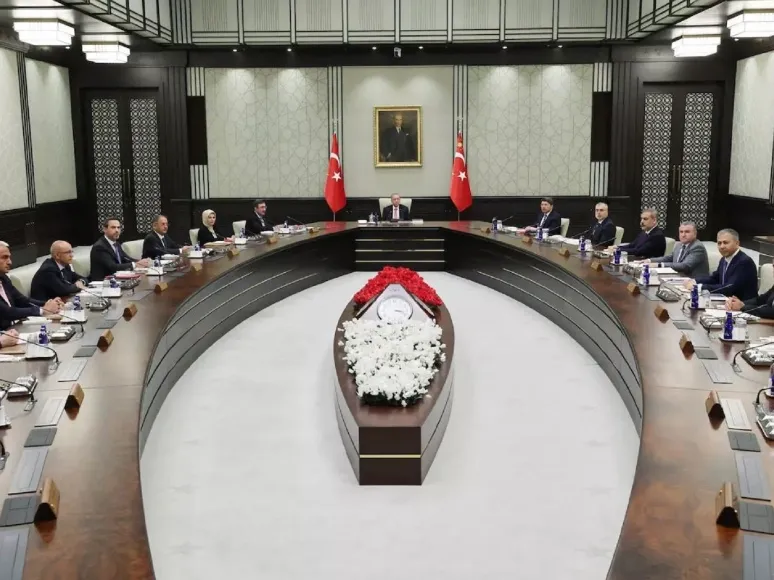 Cumhurbaşkanı Erdoğan sinyal vermişti: Hangi bakanlar değişecek?