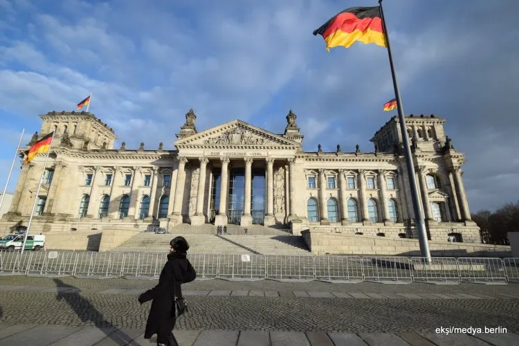 Almanya’da 2023’te Sığınmacı Yardımı Alanların Sayısı %8 Arttı