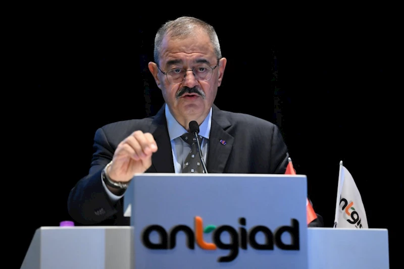 Konukoğlu: İş dünyasında başarının temel unsurları dürüstlük, çalışkanlık ve insana yatırım yapmaktır 