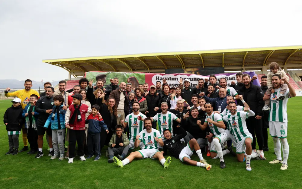 MANAVGAT BELEDİYESPOR YENİDEN LİDER