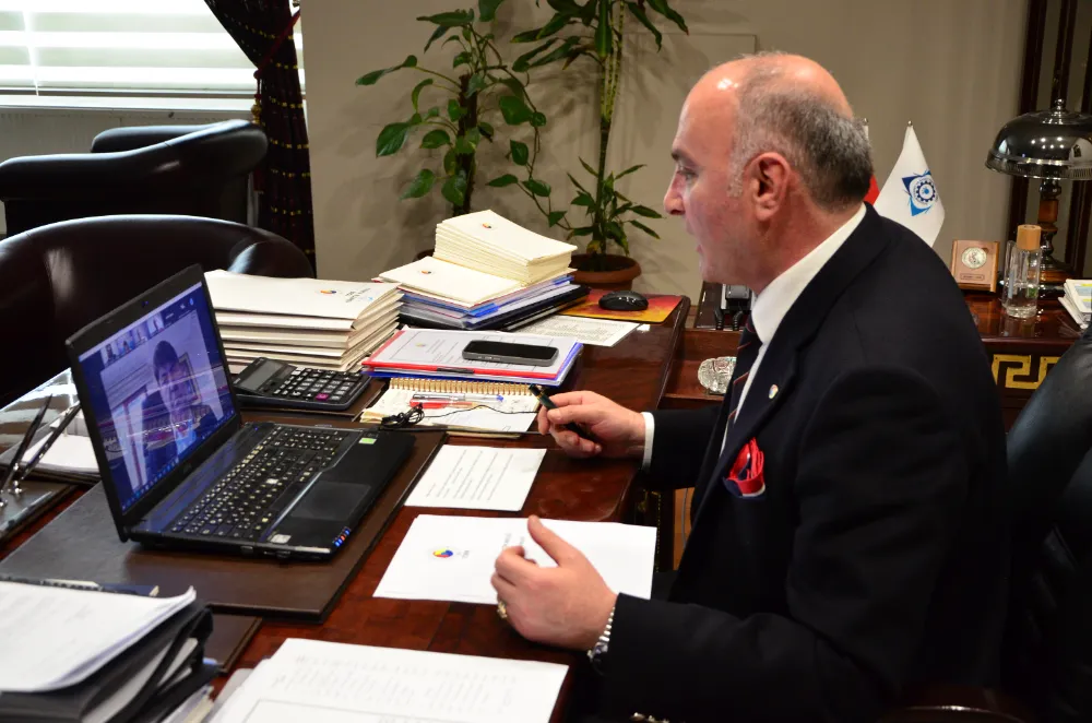 ÖZAKALIN, TÜRKİYE ORMAN ÜRÜNLERİ MECLİSİ’ NDE KONUŞTU