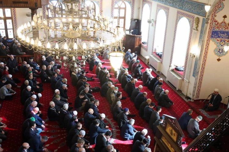 Büyükakın: Kocaeli deprem bölgesinden elini çekmedi