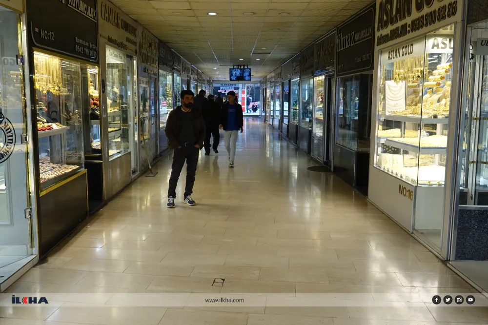 Hem vatandaş hem de esnaf altın fiyatlarının durdurulmasını istiyor