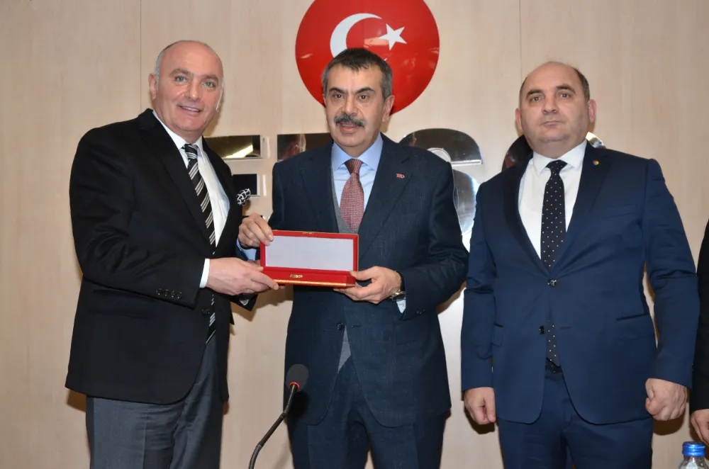 BAKAN TEKİN ETSO’DA İŞ DÜNYASI İLE BULUŞTU