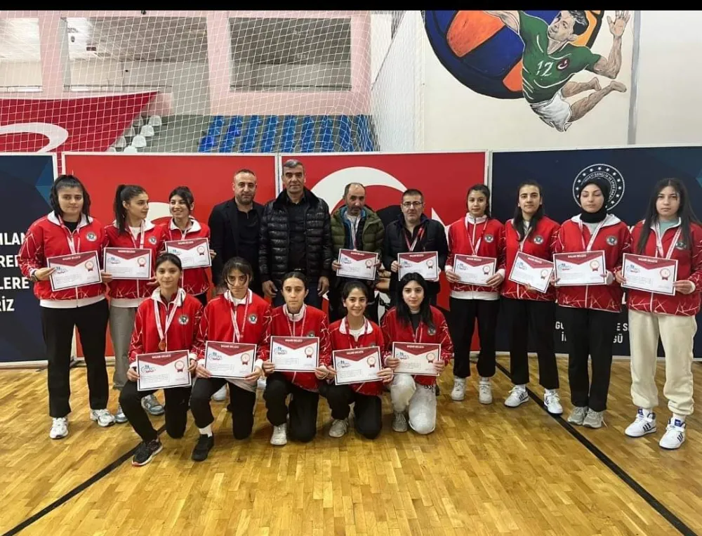 REŞİT KARABACAK SPOR LİSESİNDEN BÜYÜK BAŞARI