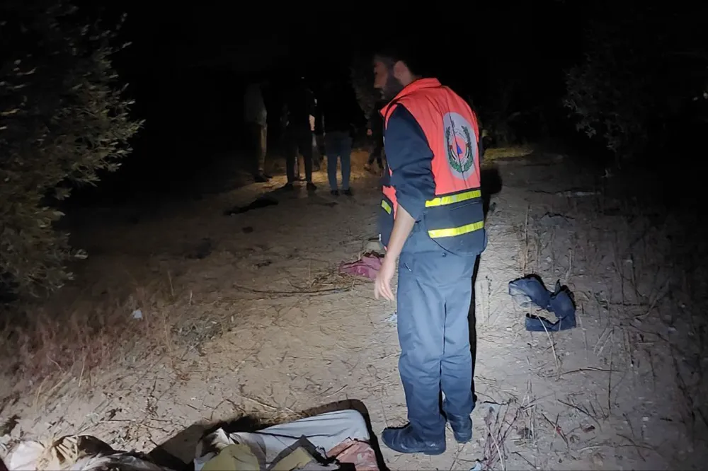 Siyonist rejim çadırlarda kalan kadın ve çocukları vurdu: 31 şehid