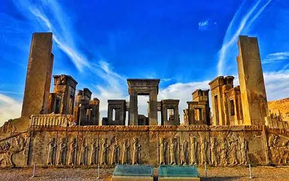 Dünya Tarihi Binalar ve Siteler Günü