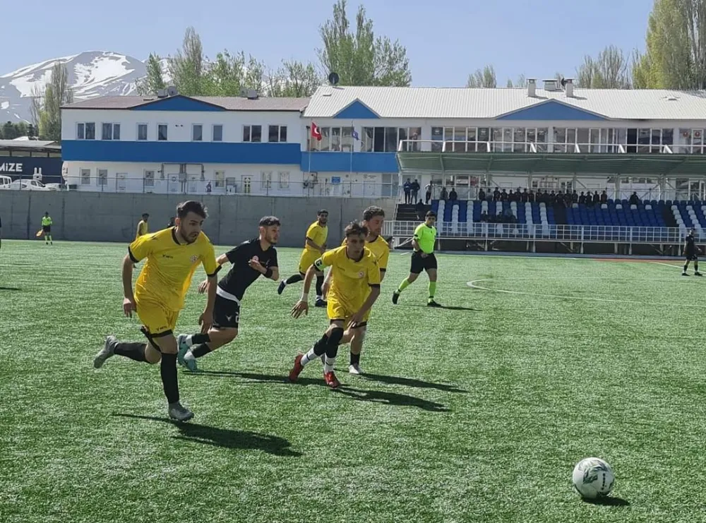 KREDİ VE YURTLAR KURUMU TARAFINDAN FUTBOL TURNUVASI