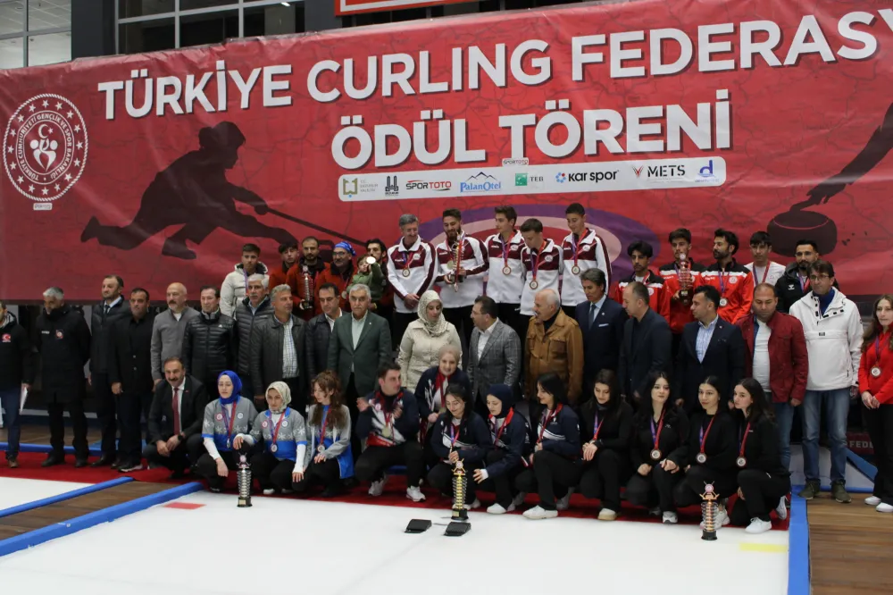 Curlıng te madalyalar sahiplerini buldu