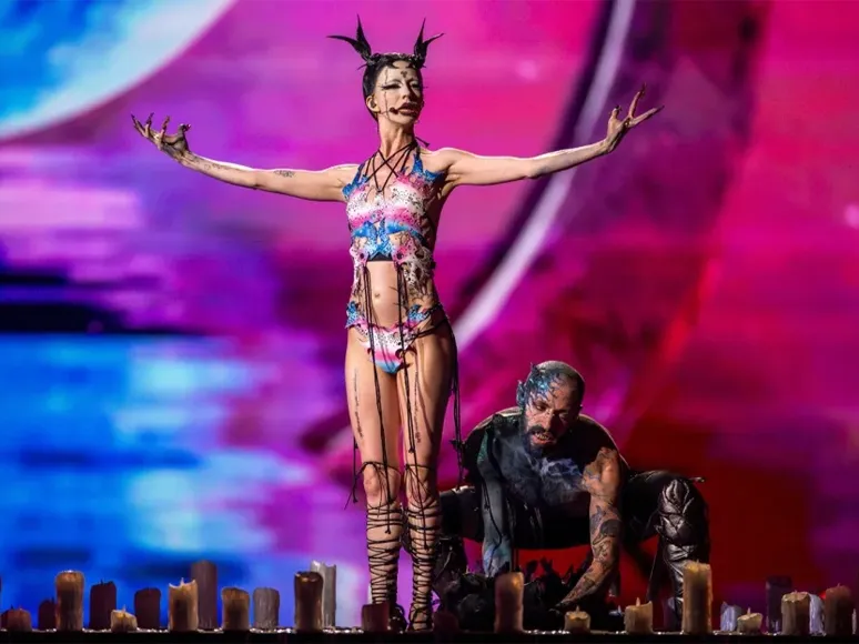 Filistin bayrağı yasak donsuz çıkmak serbest