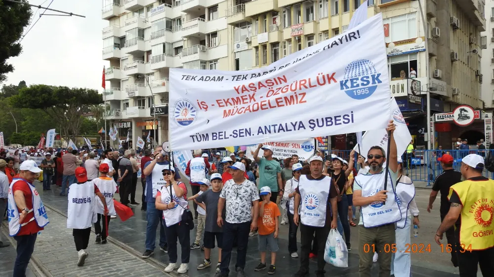 KUZU POSTUNA BÜRÜNMÜŞ KURTTAN KEMER DEĞİL 