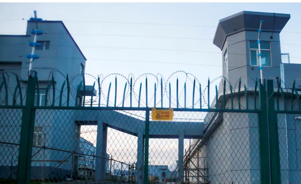 İki Uygur yönetici daha cezalandırıldı