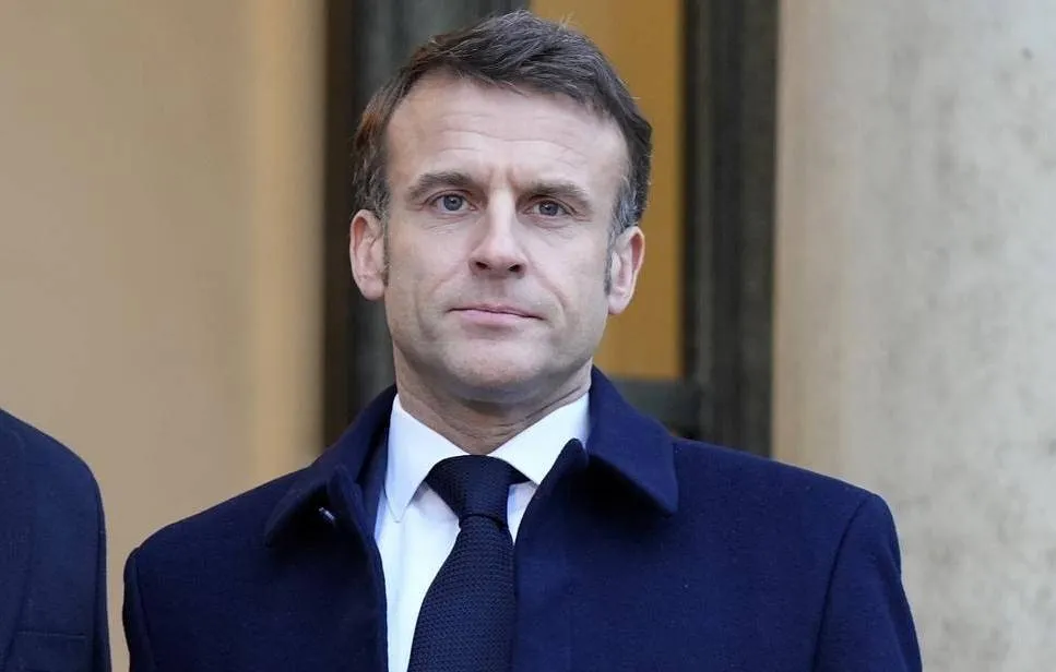 Fransa Rusya ile savaşta değil - Macron