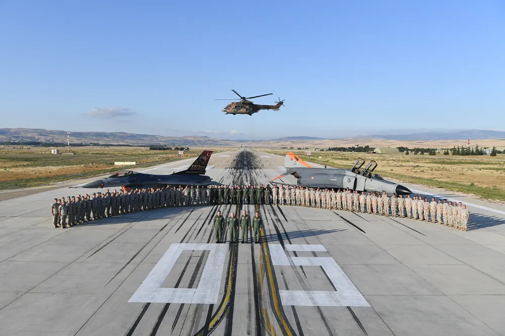 Genelkurmay Başkanı Gürak, Muharip Hava Kuvvetleri Komutanlığı