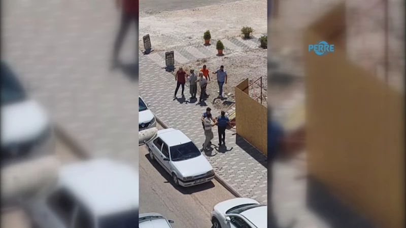 Trafikte çıkan kavganın görüntüleri kameralara böyle yansıdı   - Videolu Haber