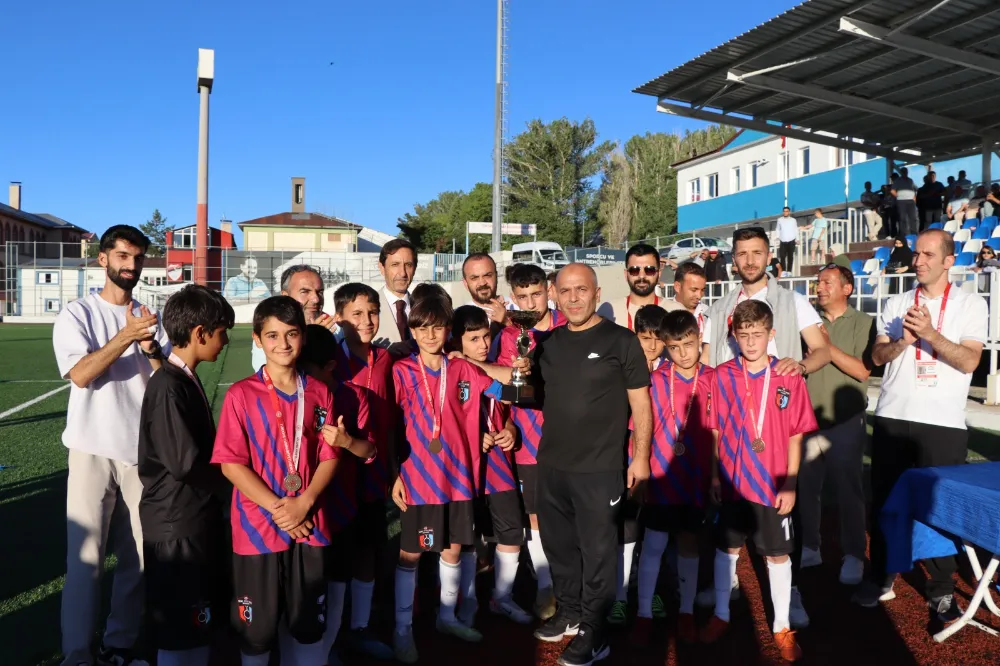 SERKANDAŞ SİGORTA U-12 YAŞ GRUBUNDA ŞAMPİYON 25 MART OLTU SPOR