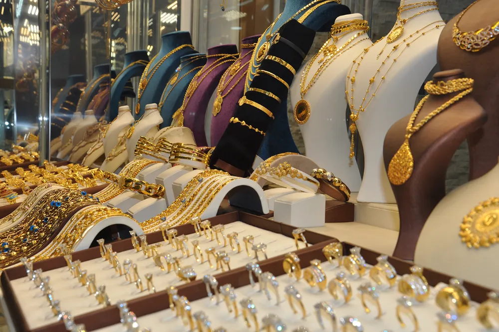 Altın fiyatları düşüş eğiliminde