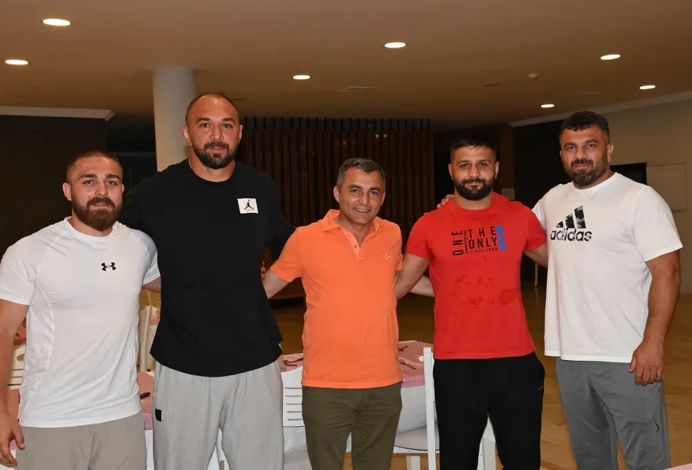 BAŞKAN KARA’DAN GÜREŞÇİLERE ÖDÜL