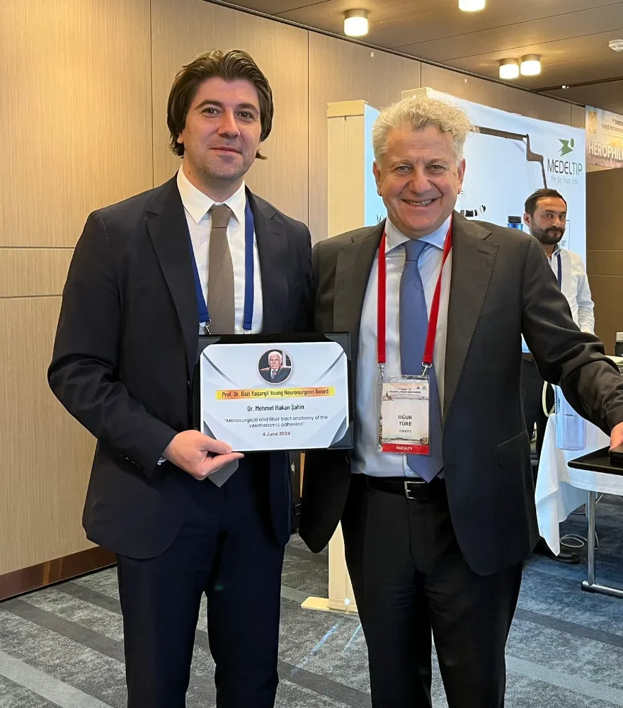 DOÇ. DR. ŞAHİN’E YILIN EN İYİ GENÇ BEYİN CERRAHI ÖDÜLÜ…