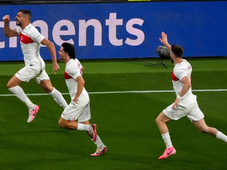 Haykır Türkiye! Çeyrek finaldeyiz