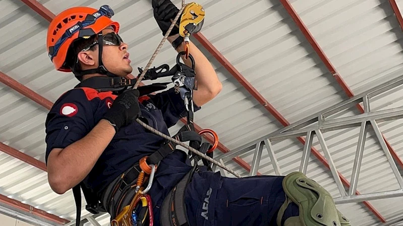 AFAD Adıyaman, stajyer öğrencilere dağcılık eğitimi verdi 