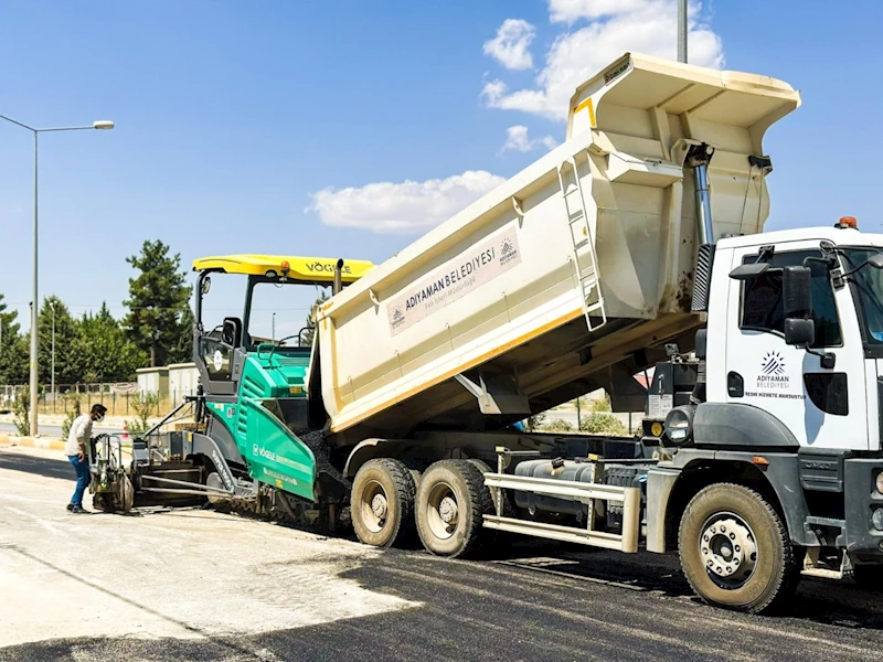 Adıyaman Belediyesi asfalt çalışmalarına hızla devam ediyor 