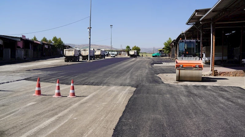 Hâl Pazarı esnafı asfalt yola kavuştu   - Videolu Haber
