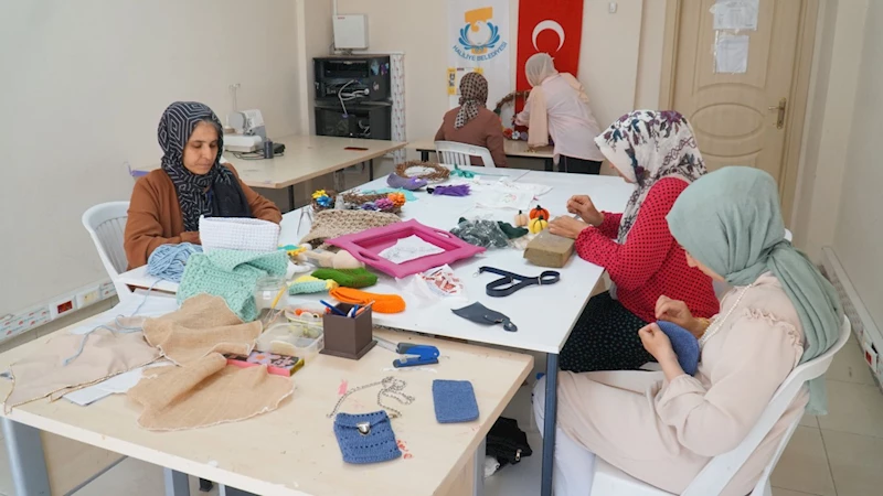 Üreten kadınlar, Başkan Canpolata teşekkür etti  